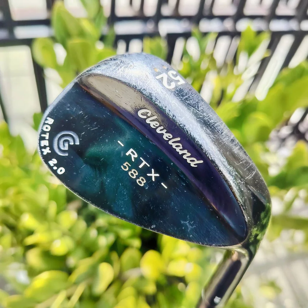 WEDGE CLEVELAND RTX 588 องศา 52 2 จุด ก้าน DG S200 เป็นตัว ROTEX 2.0 LASER MILLED โหดๆ ร่องหน้าไม้ลึก สวย สปินจัดๆ ตกหยุดแน่นอน ไม้กอล์ฟพรีเมี่ยมมือสอง ของแท้ By NakaraLuxurious WEDGE CLEVELAND RTX 588 องศา 52 2 จุด ก้าน DG S200 เป็นตัว ROTEX 2.0 LASER MILLED โหดๆ ร่องหน้าไม้ลึก สวย สปินจัดๆ ตกหยุดแน่นอน ไม้กอล์ฟพรีเมี่ยมมือสอง ของแท้ By NakaraLuxurious