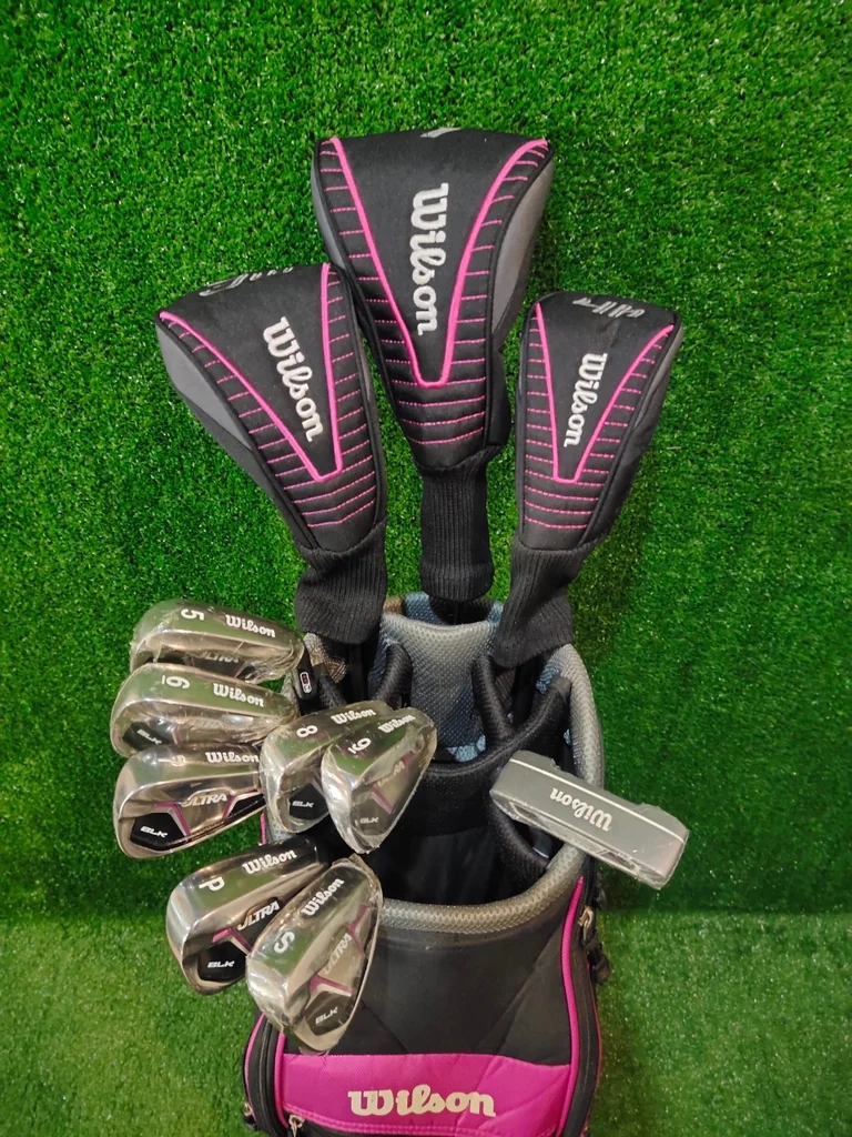 ไม้กอล์ฟครบชุดสำหรับผู้หญิง WILSON ULTRA BLK ไม้กอล์ฟครบชุดสำหรับผู้หญิง WILSON ULTRA BLK