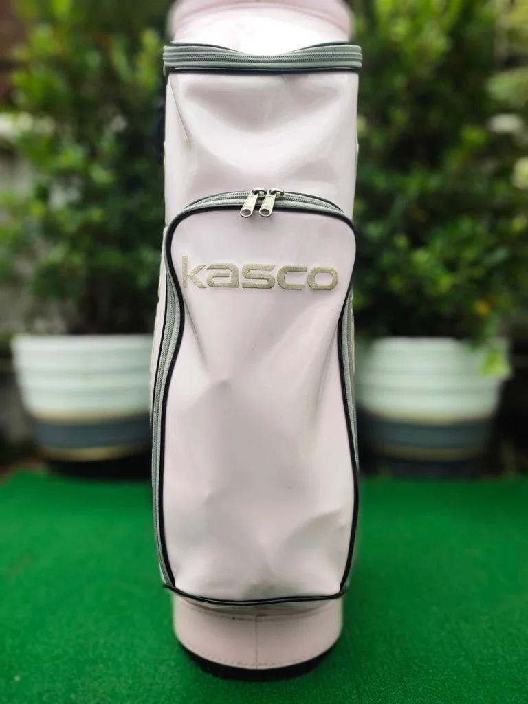 ถุงกอล์ฟ KASCO หนังแก้ว สีชมพู สภาพสวยๆ เดิมๆเลยจ้า ถุงกอล์ฟ KASCO หนังแก้ว สีชมพู สภาพสวยๆ เดิมๆเลยจ้า