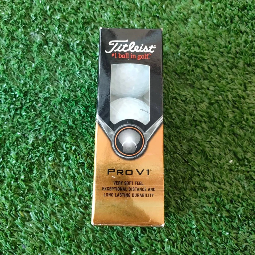 ลูกกอล์ฟ TITLEIST PRO V1 1 หลอด มี 3 ลูก ลูกใหม่ เลขสวย 66 มีหลอดเดียว ลูกกอล์ฟ TITLEIST PRO V1 1 หลอด มี 3 ลูก ลูกใหม่ เลขสวย 66 มีหลอดเดียว