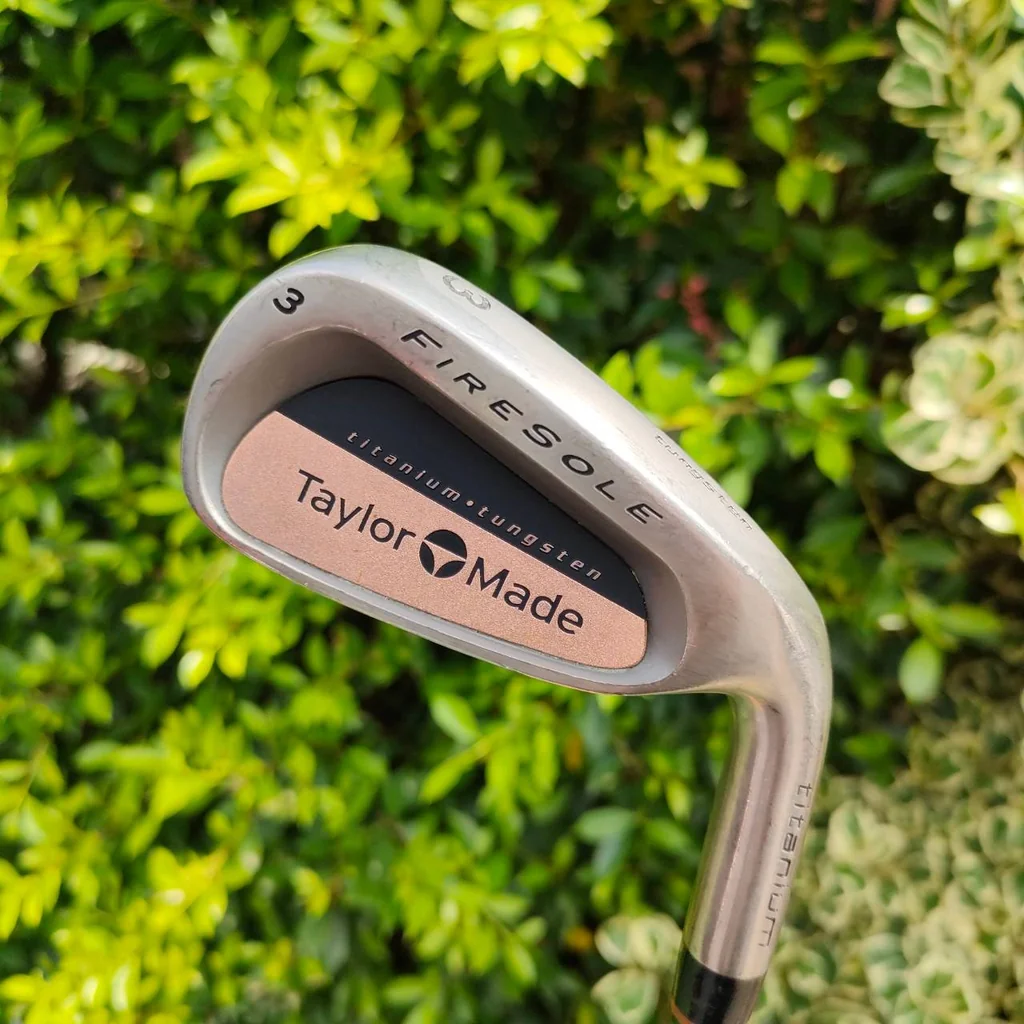 ชุดเหล็ก TAYLORMADE FIRESOLE มีเหล็ก 3-9 เเละ PW ก้าน TAYLORMADE FLEX R เหล็กสุดยอดตำนาน ตีดีแบบสุดๆ วัสดุไทเทเนี่ยม และยังมีใส่ทังสเตน ไว้ในเหล็กยาว เพื่อเพิ่มการชดเชย และให้ลูกลอยง่าย น้ำหนักฟีลลิ่งใส่เต็ม ระยะจึงมาเต็มมากๆ สปินดีจัด ตีง่ายมาก ชุดเหล็ก TAYLORMADE FIRESOLE มีเหล็ก 3-9 เเละ PW ก้าน TAYLORMADE FLEX R เหล็กสุดยอดตำนาน ตีดีแบบสุดๆ วัสดุไทเทเนี่ยม และยังมีใส่ทังสเตน ไว้ในเหล็กยาว เพื่อเพิ่มการชดเชย และให้ลูกลอยง่าย น้ำหนักฟีลลิ่งใส่เต็ม ระยะจึงมาเต็มมากๆ สปินดีจัด ตีง่ายมาก