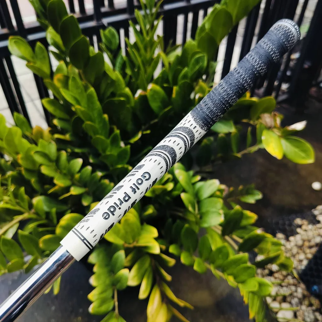เหล็ก 4 MIZUNO MP-14 ก้าน DYNAMIC GOLD S300 ใส่กริพ GOLF PRIDE สภาพใหม่สวยมาก วัสดุ FORGED นุ่ม แน่นมาก สปินดีมาก ตีแบบแต่งช๊อตได้ ไม้กอล์ฟพรีเมี่ยมมือสอง ของแท้ By NakaraLuxurious เหล็ก 4 MIZUNO MP-14 ก้าน DYNAMIC GOLD S300 ใส่กริพ GOLF PRIDE สภาพใหม่สวยมาก วัสดุ FORGED นุ่ม แน่นมาก สปินดีมาก ตีแบบแต่งช๊อตได้ ไม้กอล์ฟพรีเมี่ยมมือสอง ของแท้ By NakaraLuxurious