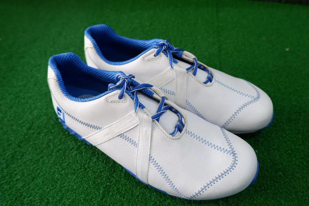 รองเท้า FOOTJOY สีน้ำเงินฟ้า รองเท้า FOOTJOY สีน้ำเงินฟ้า