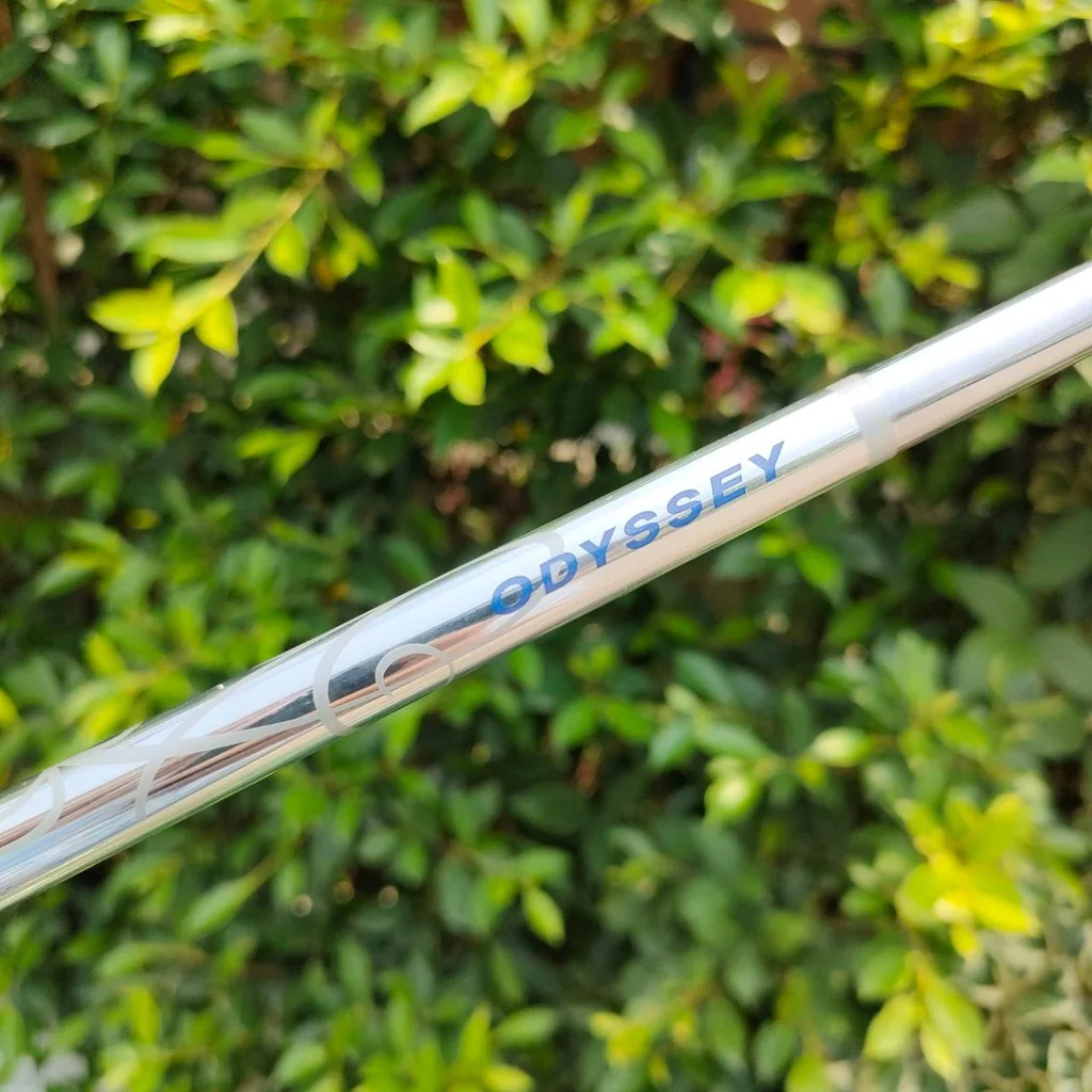 PUTTER ODYSSEY DIVINE LINE BLADE ความยาว 33 นิ้ว ออกแบบมาสำหรัยคุณผู้หญิง เป็นพัตเตอร์ระดับ TOP ของวงการ รุ่นนี้หน้าไม้ทั้งนุ่มและเกาะไลน์ในไม้เดียวกัน PUTTER ODYSSEY DIVINE LINE BLADE ความยาว 33 นิ้ว ออกแบบมาสำหรัยคุณผู้หญิง เป็นพัตเตอร์ระดับ TOP ของวงการ รุ่นนี้หน้าไม้ทั้งนุ่มและเกาะไลน์ในไม้เดียวกัน
