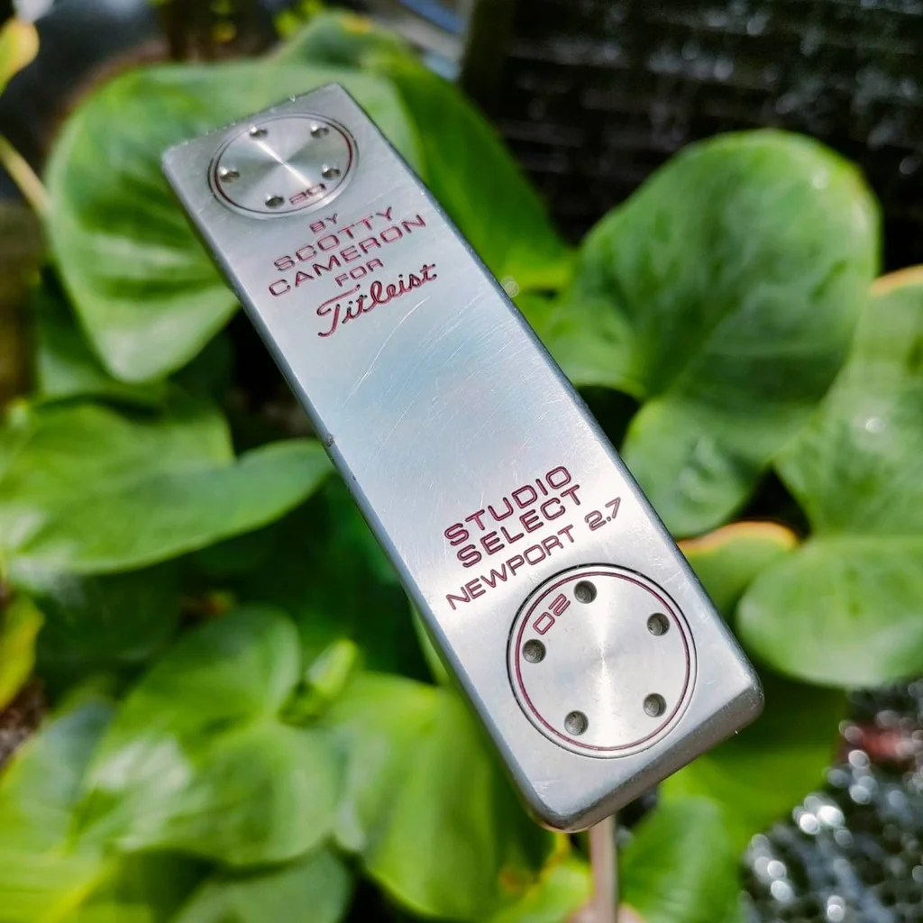 Cameron Studio Select Newport 2.7 พัตต์แบบคลีนๆสะอาดตา ออฟเซ็ตที่ดีสี่สุดของทรง STUDIO พัตเตอร์ยอดขายอันดับ 1 ตลอดกาล ไม้กอล์ฟพรีเมี่ยมมือสอง ของแท้ By NakaraLuxurious Cameron Studio Select Newport 2.7 พัตต์แบบคลีนๆสะอาดตา ออฟเซ็ตที่ดีสี่สุดของทรง STUDIO พัตเตอร์ยอดขายอันดับ 1 ตลอดกาล ไม้กอล์ฟพรีเมี่ยมมือสอง ของแท้ By NakaraLuxurious