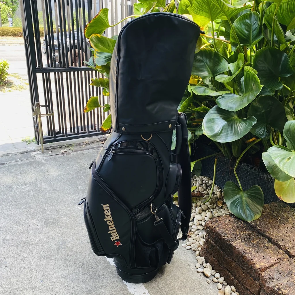 GOLF BAG HEINEKEN 🍺⛳️ มาพร้อมความโดดเด่นด้วยโทนสีดำ และโลโก้ดาวแดงอันเป็นเอกลักษณ์ สปอร์ต 🔥 GOLF BAG HEINEKEN 🍺⛳️ มาพร้อมความโดดเด่นด้วยโทนสีดำ และโลโก้ดาวแดงอันเป็นเอกลักษณ์ สปอร์ต 🔥