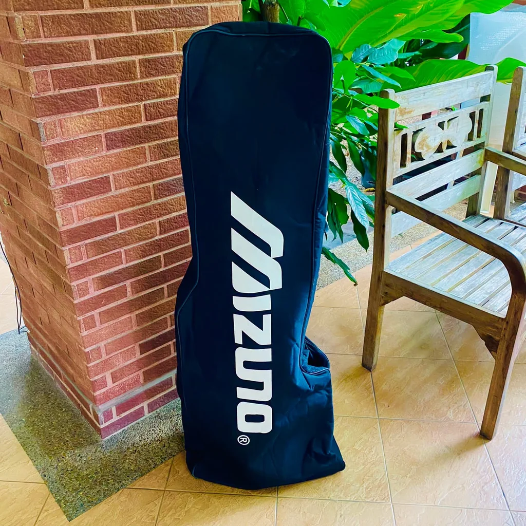ถุงคลุมเดินทาง MIZUNO Golf Travel Cover สีดำดุดัน ปกป้องถุงกอล์ฟราคาแพงอย่างมั่นใจ! ถุงคลุมเดินทาง MIZUNO Golf Travel Cover สีดำดุดัน ปกป้องถุงกอล์ฟราคาแพงอย่างมั่นใจ!
