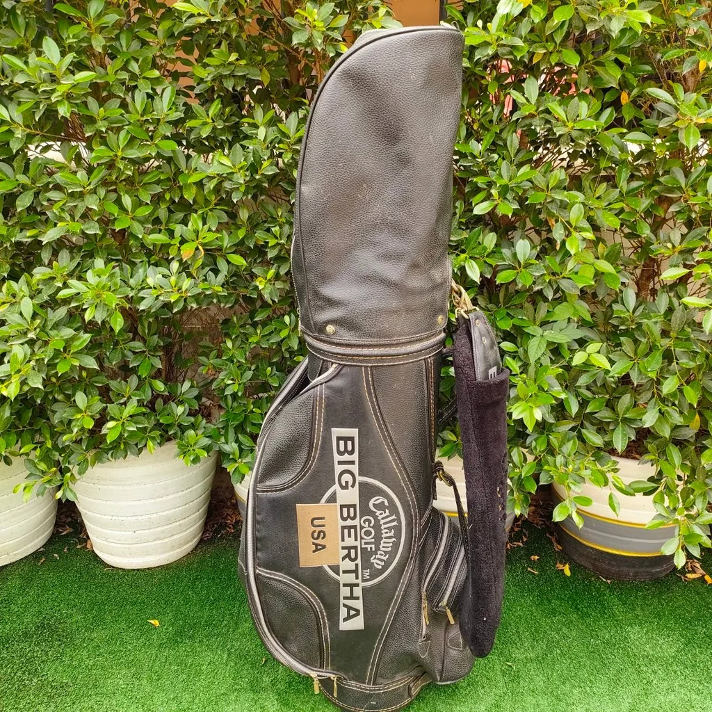 ถุงกอล์ฟ CALLAWAY BIG BERTHA USA มือสอง ของแท้ สวย Classic มากๆครับ ถุงกอล์ฟ CALLAWAY BIG BERTHA USA มือสอง ของแท้ สวย Classic มากๆครับ
