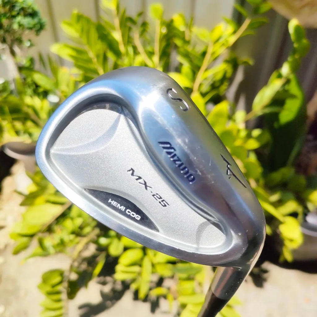 ชุดเหล็ก MIZUNO MX-25 HEMI COG มีเหล็ก 4-9 เเละ PW SW ก้าน MX-25 ORIGINAL FLEX R สภาพสวยนางฟ้าเดิมๆทั้งชุด ตีทั้งง่ายและนุ่ม ไม้กอล์ฟพรีเมี่ยมมือสอง ของแท้ By NakaraLuxurious ชุดเหล็ก MIZUNO MX-25 HEMI COG มีเหล็ก 4-9 เเละ PW SW ก้าน MX-25 ORIGINAL FLEX R สภาพสวยนางฟ้าเดิมๆทั้งชุด ตีทั้งง่ายและนุ่ม ไม้กอล์ฟพรีเมี่ยมมือสอง ของแท้ By NakaraLuxurious