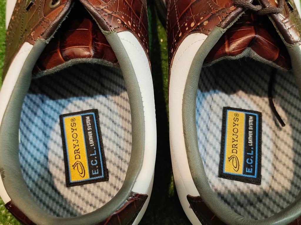 รองเท้า FOOTJOY DRYJOY เบอร์ 9 รองเท้า FOOTJOY DRYJOY เบอร์ 9