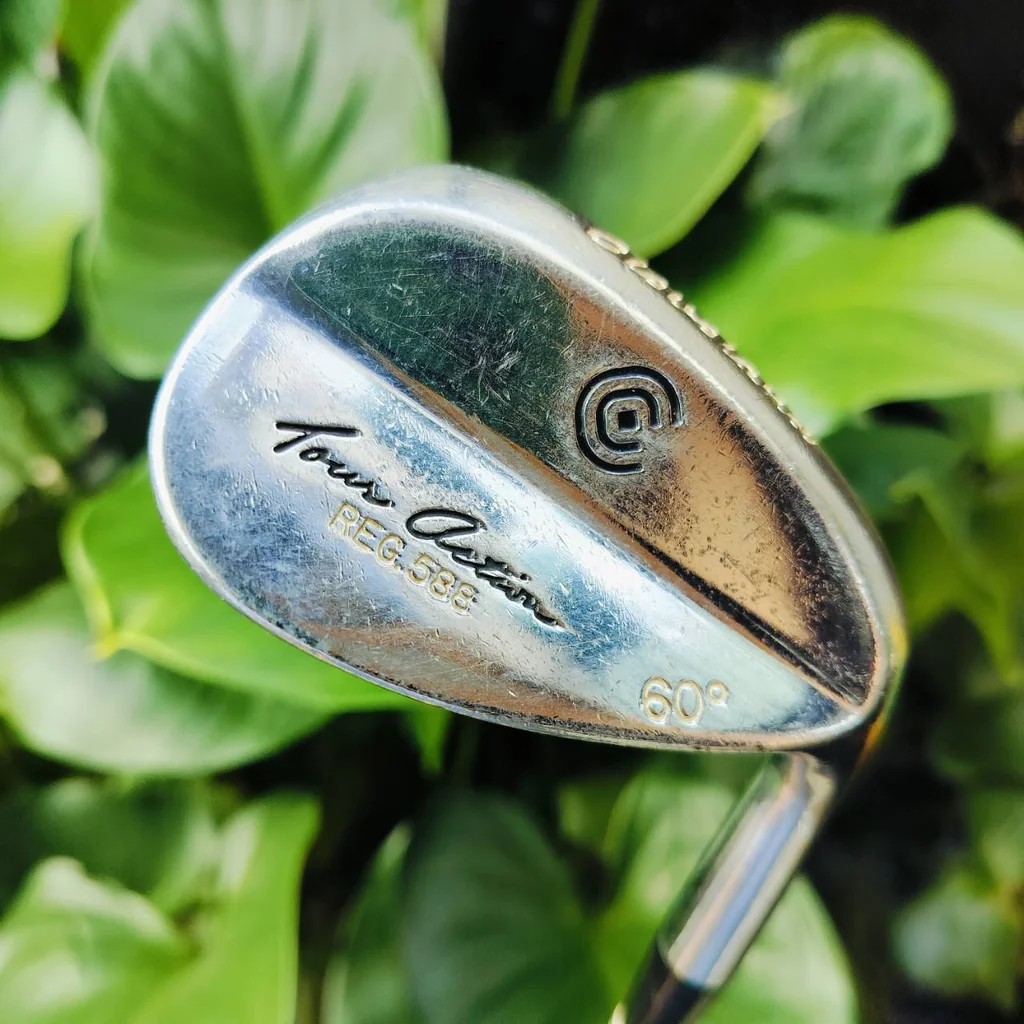 WEDGE Cleveland REG 588 องศา 60 ก้าน WEDGE FLEX เป็น WEDGE รุ่นมาสเตอร์พีช ตัวสร้างชื่อและเป็นต้นแบบ ของ WEDGE รุ่นหลังนี้สืบมา ไม้กอล์ฟพรีเมี่ยมมือสอง ของแท้ By NakaraLuxurious WEDGE Cleveland REG 588 องศา 60 ก้าน WEDGE FLEX เป็น WEDGE รุ่นมาสเตอร์พีช ตัวสร้างชื่อและเป็นต้นแบบ ของ WEDGE รุ่นหลังนี้สืบมา ไม้กอล์ฟพรีเมี่ยมมือสอง ของแท้ By NakaraLuxurious
