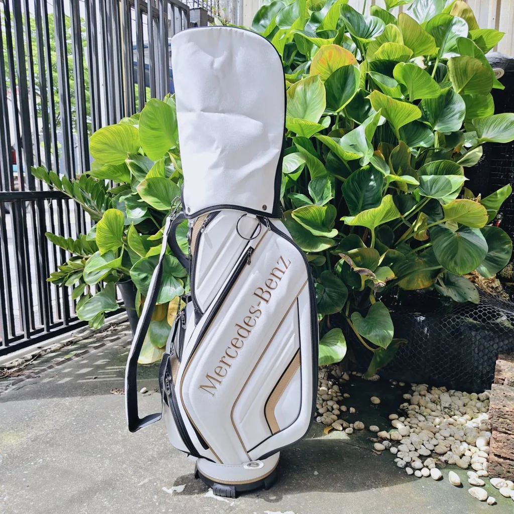 Taylormade x Mercedes-Benz Golf Bag ✨ สำหรับนักกอล์ฟผู้ชื่นชอบความหรูหราและฟังก์ชันที่เหนือระดับ