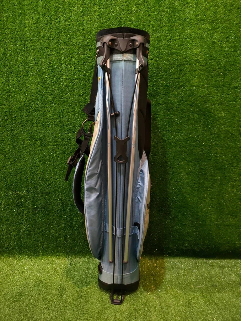 ถุงกอล์ฟ ขาตั้ง Callaway มือสองครับ สภาพเดิมๆสวยเลยครับ ถุงกอล์ฟ ขาตั้ง Callaway มือสองครับ สภาพเดิมๆสวยเลยครับ