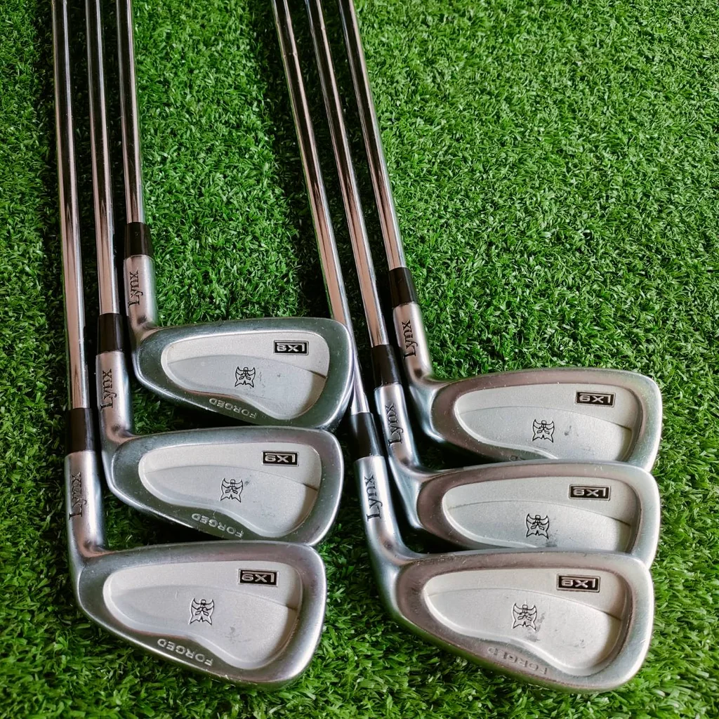 ชุดเหล็ก LYNX LX9 FORGED ก้าน NS PRO 950 FLEX SR กริพ GOLF PRIDE สวยจัดๆ ชดเชยสูง ตีทั้งง่ายและนุ่มนวลให้สปินดีมากๆ ไม้กอล์ฟพรีเมี่ยมมือสอง ของแท้ By NakaraLuxurious ชุดเหล็ก LYNX LX9 FORGED ก้าน NS PRO 950 FLEX SR กริพ GOLF PRIDE สวยจัดๆ ชดเชยสูง ตีทั้งง่ายและนุ่มนวลให้สปินดีมากๆ ไม้กอล์ฟพรีเมี่ยมมือสอง ของแท้ By NakaraLuxurious