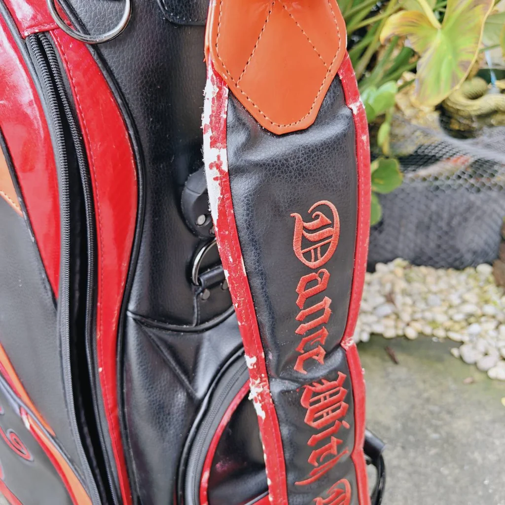 ** มีตำหนิลอก ** Dance With Dragon golf bag ของแท้ รุ่นดัง ของใหม่แพงมาก ** มีตำหนิลอก ** Dance With Dragon golf bag ของแท้ รุ่นดัง ของใหม่แพงมาก