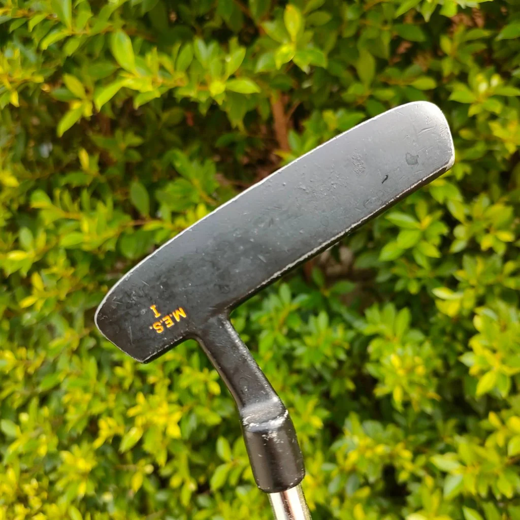 PUTTER MacGregor TITLEDMAG EASY-SIGHT ความยาว 35 นิ้ว ก้าน SCOTLAND จุดเด่นคืนศูนย์เล็งที่เป็นแท่งขึ้นมา น้ำหนักก็ดี เล็งง่าย พัตต์แม่น!! ไม้กอล์ฟมือสอง ของแท้ BY NakaraLuxurious PUTTER MacGregor TITLEDMAG EASY-SIGHT ความยาว 35 นิ้ว ก้าน SCOTLAND จุดเด่นคืนศูนย์เล็งที่เป็นแท่งขึ้นมา น้ำหนักก็ดี เล็งง่าย พัตต์แม่น!! ไม้กอล์ฟมือสอง ของแท้ BY NakaraLuxurious