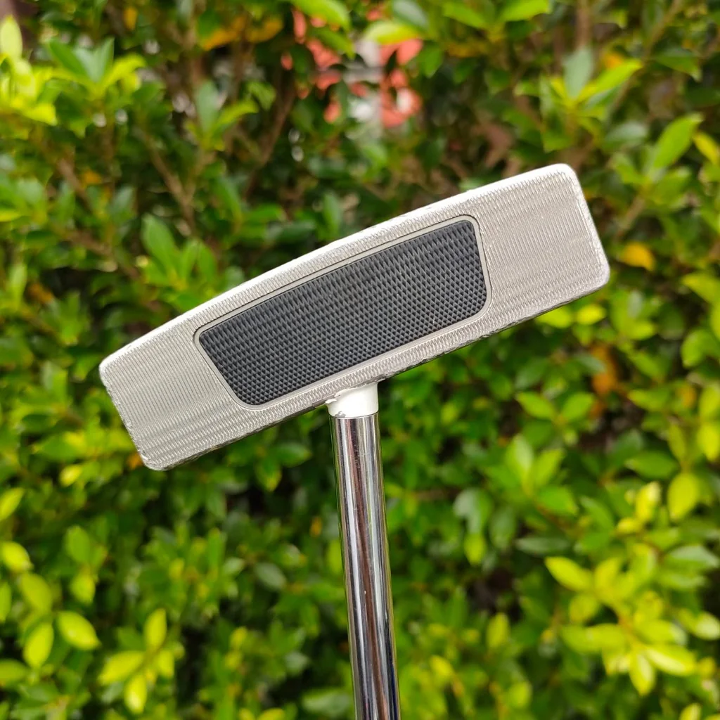 PUTTER PRGR SILVER-BLADE 03S CS ความยาว 33 นิ้ว CENTER SHAFT หน้า MILLED เกาะไลน์มากๆครับ PUTTER PRGR SILVER-BLADE 03S CS ความยาว 33 นิ้ว CENTER SHAFT หน้า MILLED เกาะไลน์มากๆครับ