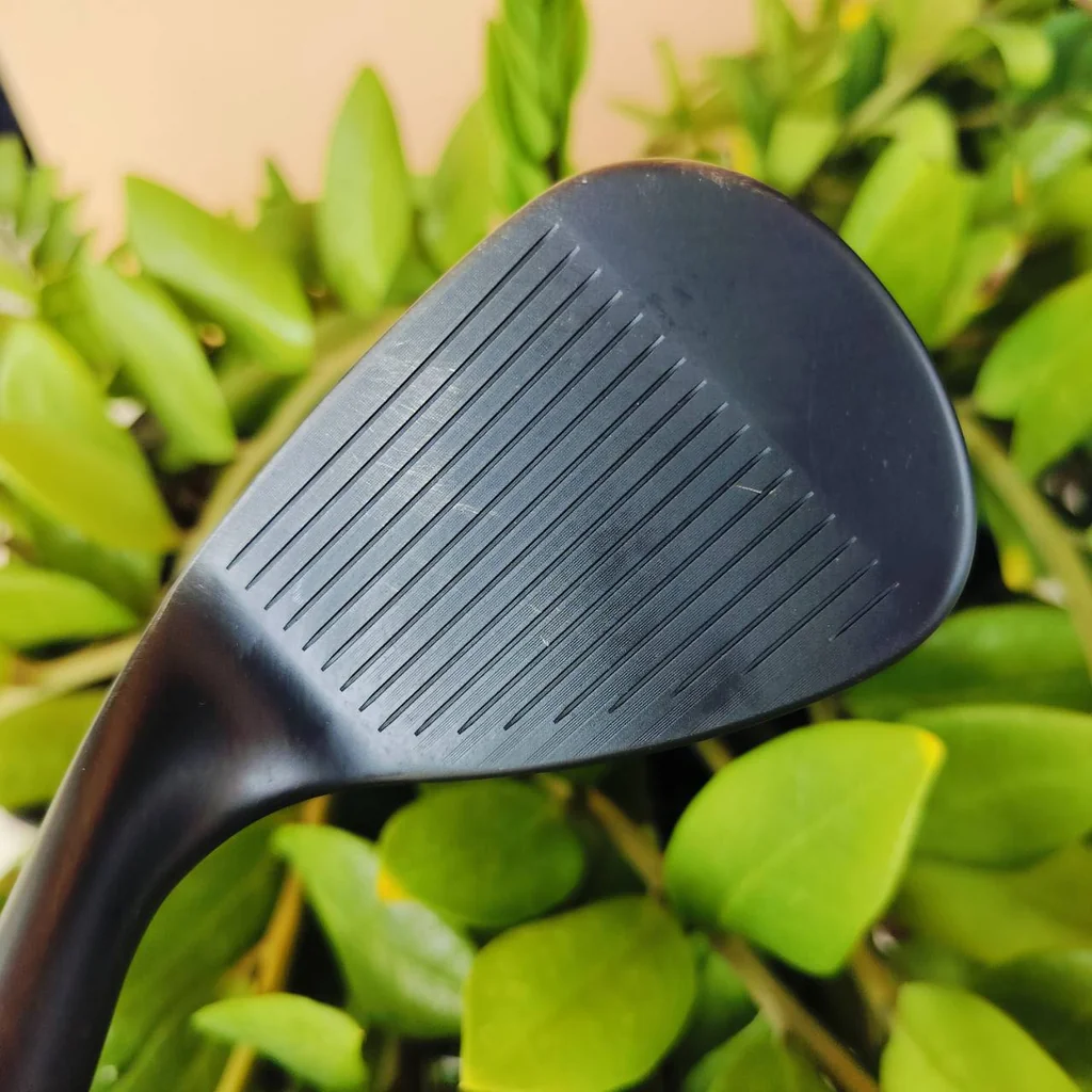 WEDGE TITLEIST VOKEY DESIGN SM9 Jet Black องศา 56 BOUNCE 12 D Grind เหมาะกับนักกอล์ฟที่ชอบเล่นแต่งช็อต มีมุมกระดอนสูงกว่า M Grind ไม้กอล์ฟพรีเมี่ยมมือสอง ของแท้ By NakaraLuxurious WEDGE TITLEIST VOKEY DESIGN SM9 Jet Black องศา 56 BOUNCE 12 D Grind เหมาะกับนักกอล์ฟที่ชอบเล่นแต่งช็อต มีมุมกระดอนสูงกว่า M Grind ไม้กอล์ฟพรีเมี่ยมมือสอง ของแท้ By NakaraLuxurious