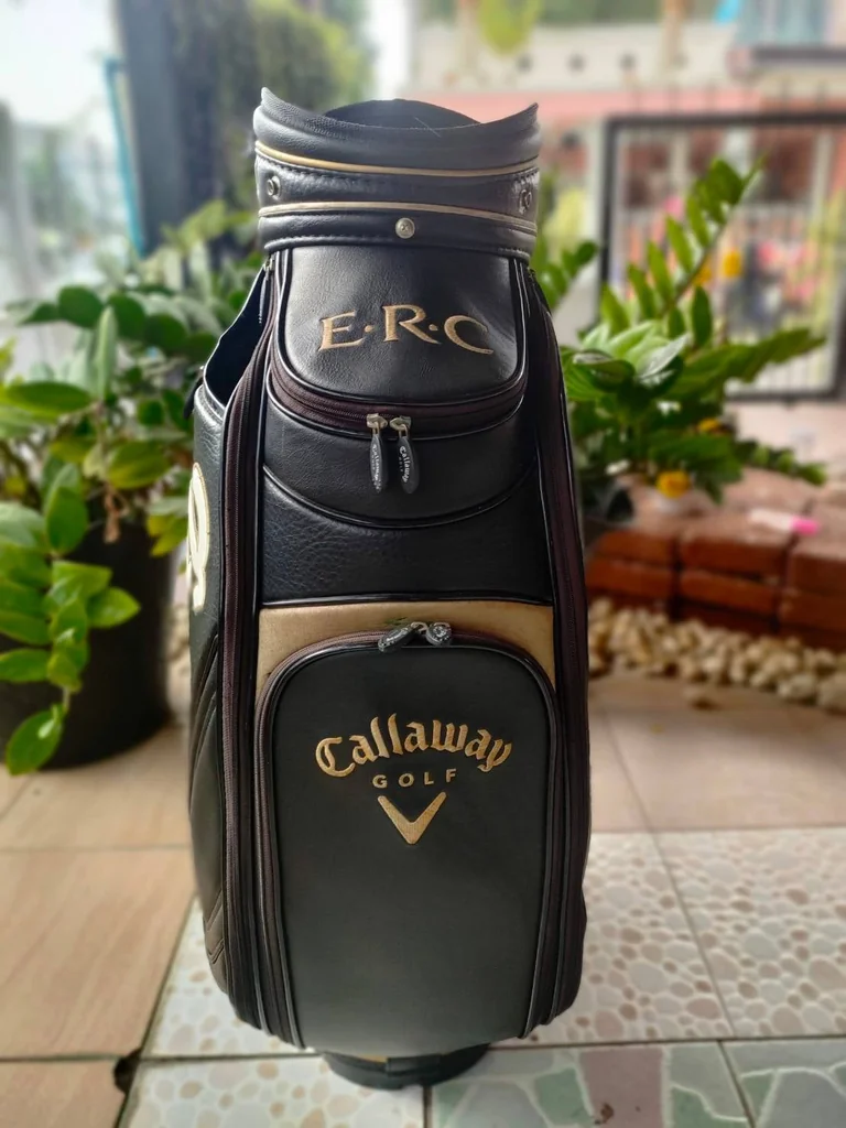 ถุงกอล์ฟ Callaway E.R.C. HX TOUR ขนาด 9 นิ้ว ใบใหญ่ ถุงกอล์ฟ Callaway E.R.C. HX TOUR ขนาด 9 นิ้ว ใบใหญ่