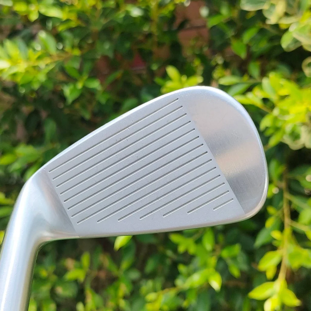 ชุดเหล็ก 2022 Cobra King Forged TEC One Length มีเหล็ก 5-9 เเละ PW เป็นรุ่นใหม่ สภาพใหม่สวยจัด ก้าน KBS S-TAPER LITE FLEX S สุดยอดก้านครับ สุดยอดเหล็กคุณภาพ ที่ตีวงสวิงเดียวกันทั้งชุด ควบคุมได้ดี ฟีลลิ่งดี ได้ผลมากจริงๆครับ ชุดเหล็ก 2022 Cobra King Forged TEC One Length มีเหล็ก 5-9 เเละ PW เป็นรุ่นใหม่ สภาพใหม่สวยจัด ก้าน KBS S-TAPER LITE FLEX S สุดยอดก้านครับ สุดยอดเหล็กคุณภาพ ที่ตีวงสวิงเดียวกันทั้งชุด ควบคุมได้ดี ฟีลลิ่งดี ได้ผลมากจริงๆครับ