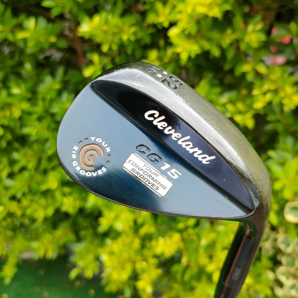 WEDGE CLEVELAND CG15 องศา 52 BOUNCE 10 ก้าน TRACTION FLEX WEDGE ร่องเป็นสี่เหลี่ยม หน้ายังมี LASER MILLED ต้นตำหรับ WEDGE ขนานแท้ ไม้กอล์ฟมือสอง ของแท้ BY NakaraLuxurious