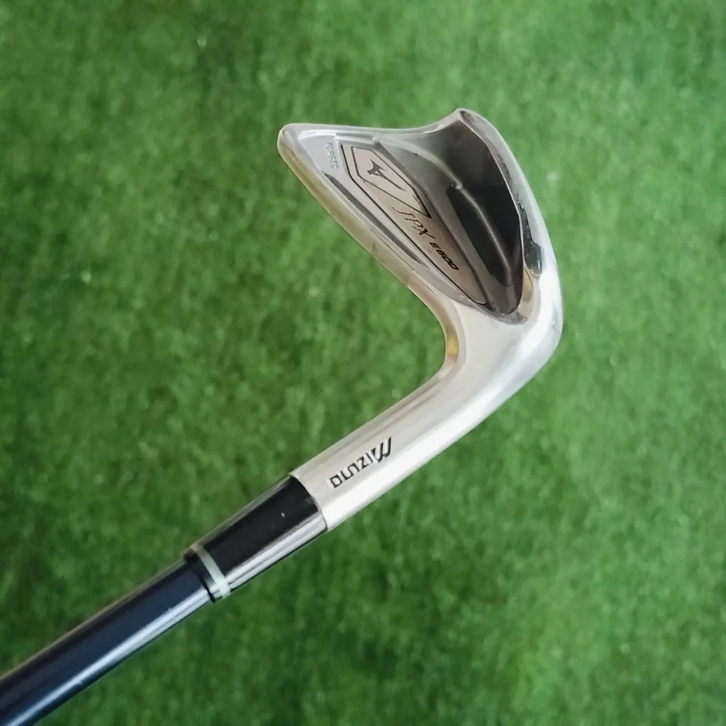 เหล็ก 7 MIZUNO E600 FORGED เหล็ก FORGED JAPAN แท้ๆ นุ่มมากๆ และยังมี CAVITY ที่ลึกมากๆ ชดเชยสูง เป็นเหล็กที่ตีทั้งนุ่มและง่ายมากๆ ไม้กอล์ฟพรีเมี่ยมมือสอง ของแท้ By NakaraLuxurious เหล็ก 7 MIZUNO E600 FORGED เหล็ก FORGED JAPAN แท้ๆ นุ่มมากๆ และยังมี CAVITY ที่ลึกมากๆ ชดเชยสูง เป็นเหล็กที่ตีทั้งนุ่มและง่ายมากๆ ไม้กอล์ฟพรีเมี่ยมมือสอง ของแท้ By NakaraLuxurious