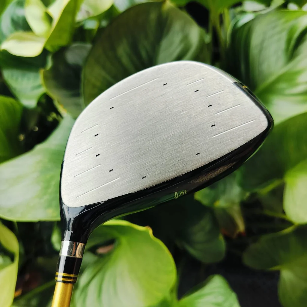 Driver KING COBRA M SPEED สุดยอดไม้ตีไกล ตีง่าย เสียงเพราะ และเสียงสนั่นมาก ได้ฟีลลิ่งมากๆ ไม้กอล์ฟพรีเมี่ยมมือสอง ของแท้ By NakaraLuxurious