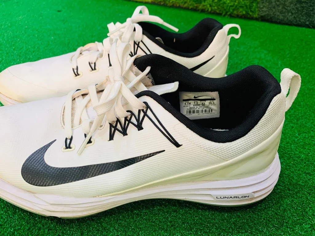รองเท้ากอล์ฟ NIKE LUNARLON มือสอง