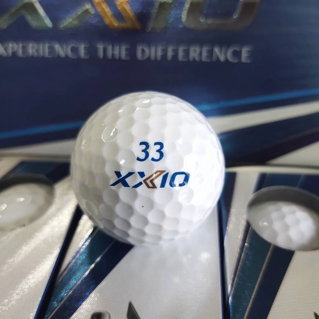 ลูกกอล์ฟ XXIO ELEVEN ของใหม่! 1 โหล (12 ลูก) 3 ชั้น (3-Piece Construction) ลูกกอล์ฟ XXIO ELEVEN ของใหม่! 1 โหล (12 ลูก) 3 ชั้น (3-Piece Construction)