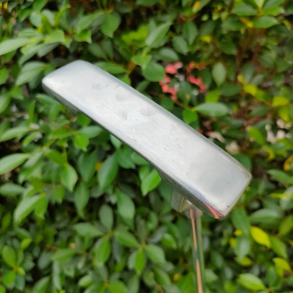 PUTTER LANCE FIELD ความยาว 34 นิ้ว พัตเตอร์หน้า insert และมี MILLED หน้าพัตเตอร์ PUTTER LANCE FIELD ความยาว 34 นิ้ว พัตเตอร์หน้า insert และมี MILLED หน้าพัตเตอร์