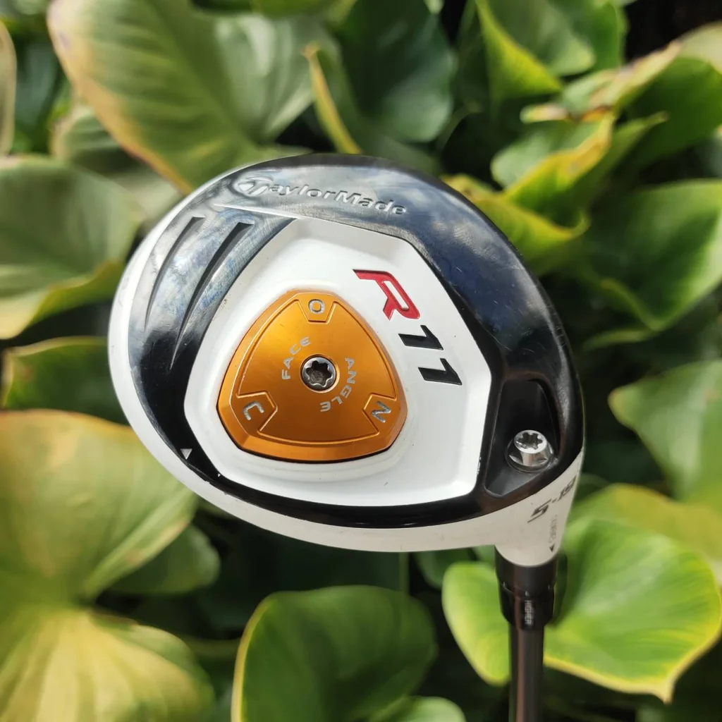 FW5 Taylormade R11 เทคโนโลยี Adjustable Sole Plate (ASP) ปรับให้ดีที่สุดสำหรับวงสวิง FW5 Taylormade R11 เทคโนโลยี Adjustable Sole Plate (ASP) ปรับให้ดีที่สุดสำหรับวงสวิง
