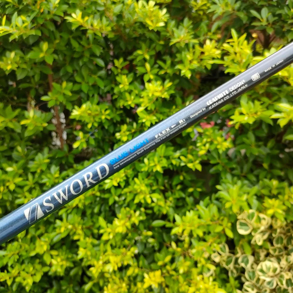 FW5 KATANA SWORD iZU ก้าน SWORD FLEX R1 กระดองเคฟล่า ตีลูกลอยง่ายมาก!!! ก้านผลิตโดย GRAPHITE DESIGND MADE IN JAPAN 100% พลาดไม่ได้!!! ไม้กอล์ฟมือสอง ของแท้ BY NakaraLuxurious FW5 KATANA SWORD iZU ก้าน SWORD FLEX R1 กระดองเคฟล่า ตีลูกลอยง่ายมาก!!! ก้านผลิตโดย GRAPHITE DESIGND MADE IN JAPAN 100% พลาดไม่ได้!!! ไม้กอล์ฟมือสอง ของแท้ BY NakaraLuxurious
