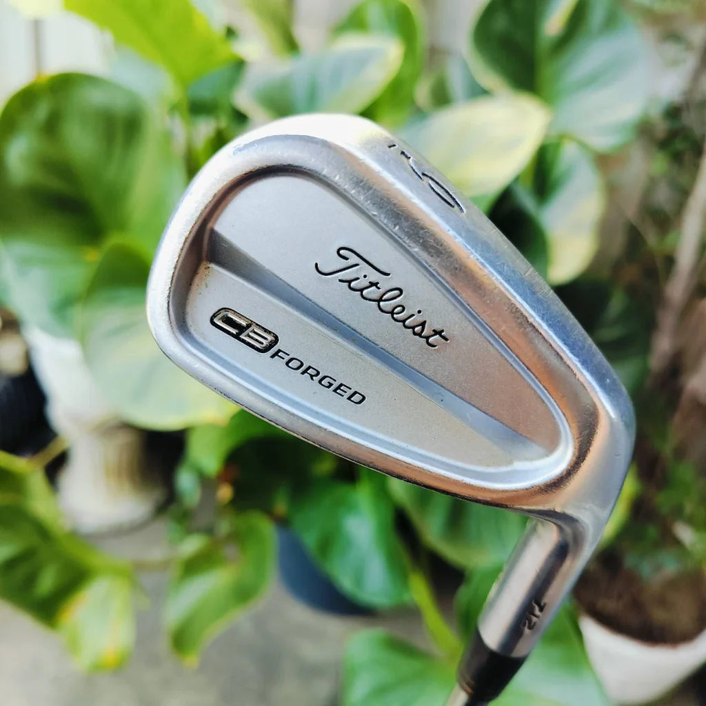 ชุดเหล็ก Titleist CB FORGED 712 ก้าน DYNAMIC GOLD X100 ก้านแข็งตีมันส์ใส่ได้เต็มๆ ตีแรงเอาอยู่ เหล็ก FORGED สุดพรีเมี่ยม และ มี CAVITY ชดเชยสูง ไม้กอล์ฟพรีเมี่ยมมือสอง ของแท้ By NakaraLuxurious ชุดเหล็ก Titleist CB FORGED 712 ก้าน DYNAMIC GOLD X100 ก้านแข็งตีมันส์ใส่ได้เต็มๆ ตีแรงเอาอยู่ เหล็ก FORGED สุดพรีเมี่ยม และ มี CAVITY ชดเชยสูง ไม้กอล์ฟพรีเมี่ยมมือสอง ของแท้ By NakaraLuxurious