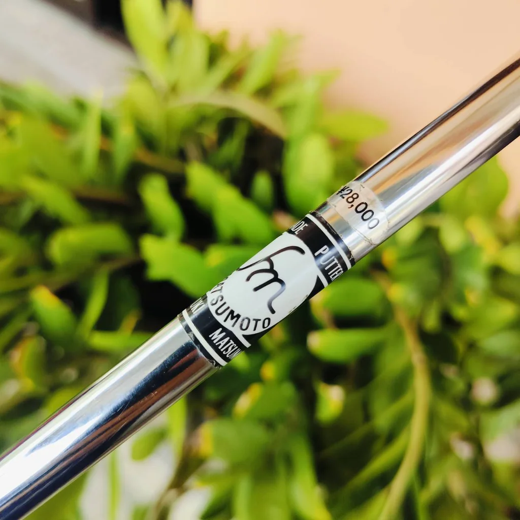 PUTTER HIRO MUTSUMOTO MP-01 สภาพสวยจัด!!! หน้าสลักสัญลักษณ์ HM พรีเมี่ยมจัดๆ สุดยอดปรามาจารย์พัตเตอร์จากญี่ปุ่น ไม้กอล์ฟพรีเมี่ยมมือสอง ของแท้ By NakaraLuxurious PUTTER HIRO MUTSUMOTO MP-01 สภาพสวยจัด!!! หน้าสลักสัญลักษณ์ HM พรีเมี่ยมจัดๆ สุดยอดปรามาจารย์พัตเตอร์จากญี่ปุ่น ไม้กอล์ฟพรีเมี่ยมมือสอง ของแท้ By NakaraLuxurious