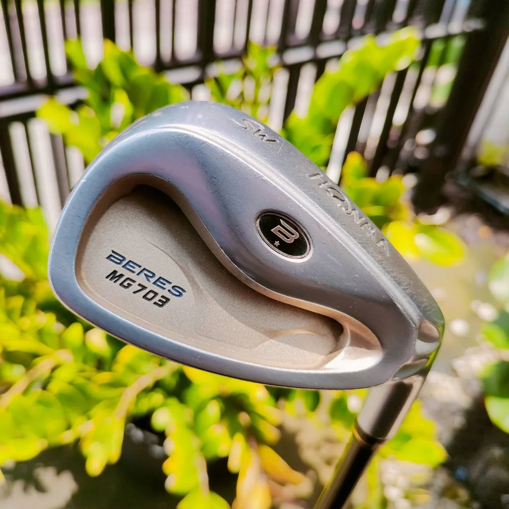 SW HONMA BERES MG703 ก้าน ARMRQ UD FLEX R *1ดาว* ชิพง่ายมาก ลดอาการฉึกได้ดี เพราะมี CAVITY สปินดีตกหยุด และก้านตัวนี้ช้วยเสริมบอลสปินได้ดี ไม้กอล์ฟพรีเมี่ยมมือสอง ของแท้ By NakaraLuxurious SW HONMA BERES MG703 ก้าน ARMRQ UD FLEX R *1ดาว* ชิพง่ายมาก ลดอาการฉึกได้ดี เพราะมี CAVITY สปินดีตกหยุด และก้านตัวนี้ช้วยเสริมบอลสปินได้ดี ไม้กอล์ฟพรีเมี่ยมมือสอง ของแท้ By NakaraLuxurious