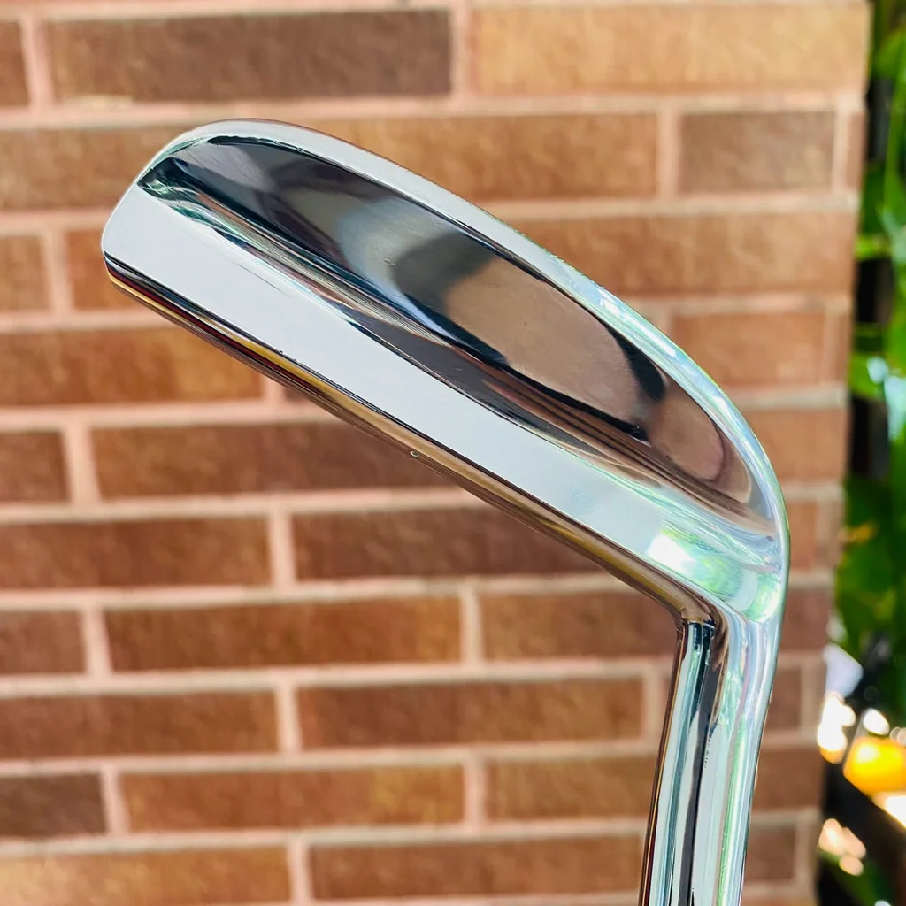 Putter Yonex Super A.D.X. Tour Forged** ความยาว 34 นิ้ว ฟีลลิ่งนุ่มนวลชวนฝัน ควบคุมน้ำหนักและทิศทางได้แม่นยำดั่งใจสั่ง! Putter Yonex Super A.D.X. Tour Forged** ความยาว 34 นิ้ว ฟีลลิ่งนุ่มนวลชวนฝัน ควบคุมน้ำหนักและทิศทางได้แม่นยำดั่งใจสั่ง!