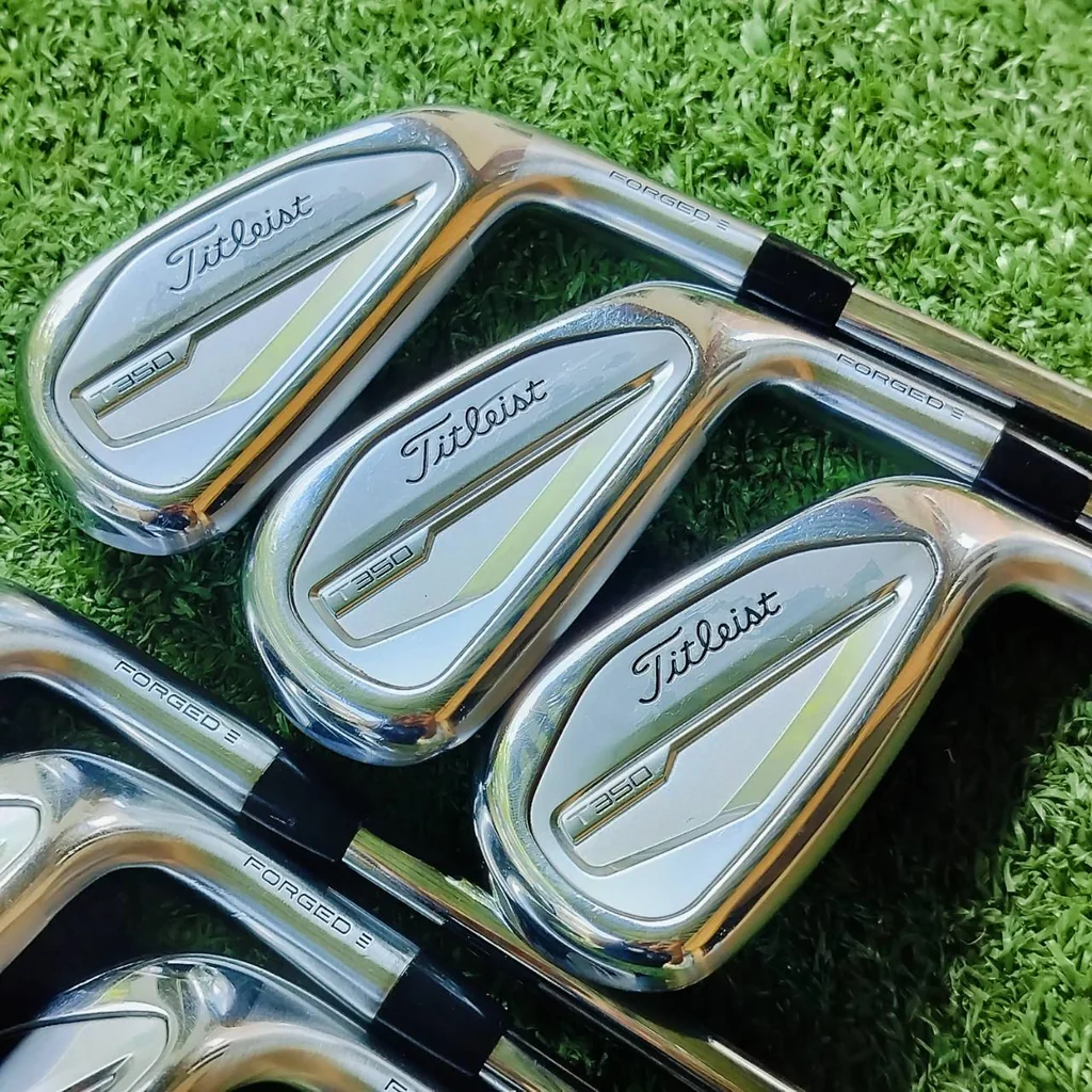 ชุดเหล็ก Titleist T350 FORGED ให้สมรรถนะดีที่สุด รูปทรงดูดีที่สุด และความรู้สึกดีที่สุด ในเหล็กแบบช่วยพัฒนาเกมการเล่น เท่าที่ Titleist เคยมีมา