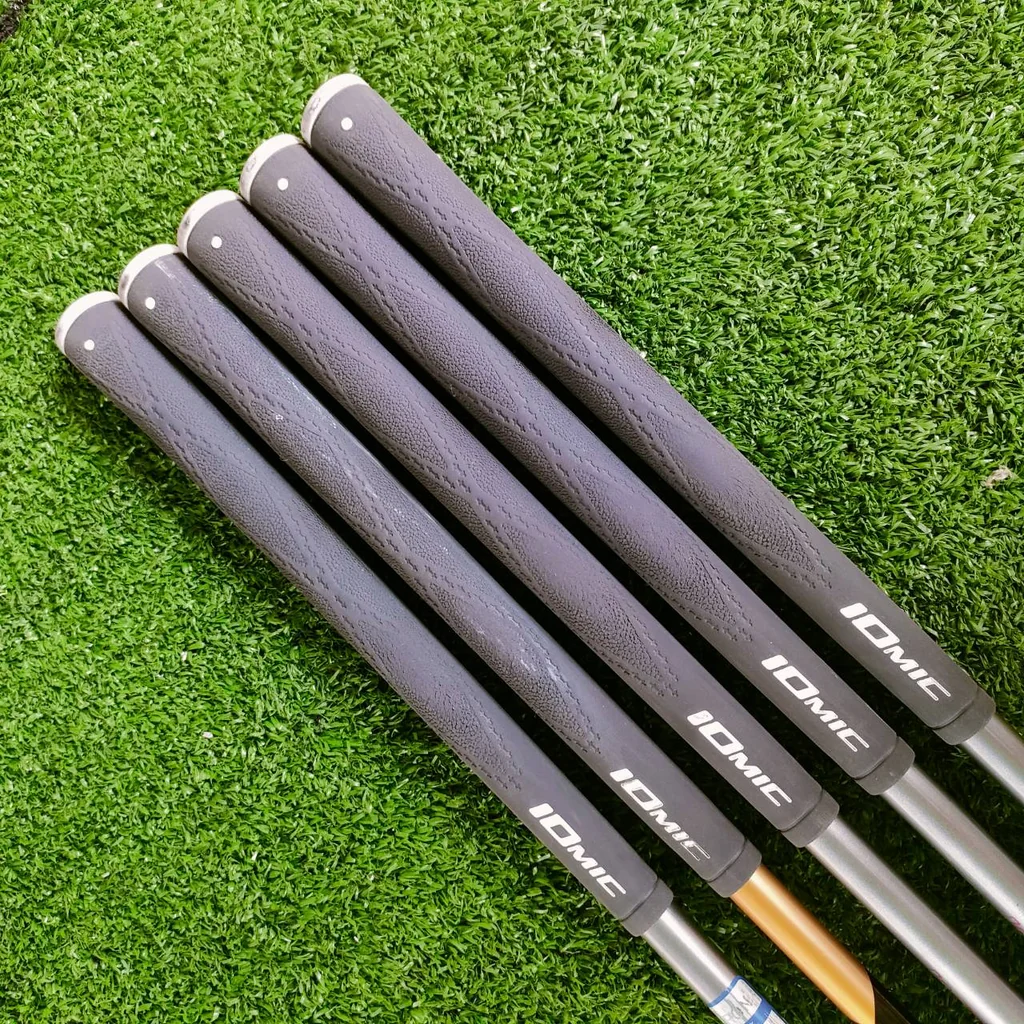 ชุดเหล็ก MARUMAN SHUTTLE NX1 มีเหล็ก 6 - 9 เเละ PW กริพ IOMIC ทั้งชุด ก้าน IMPACTFIT MV504 FLEX R ชุดเหล็กตีไกลมากๆ แม่นยำ ตกหยุดบนกรีน ไม้กอล์ฟพรีเมี่ยมมือสอง ของแท้ By NakaraLuxurious ชุดเหล็ก MARUMAN SHUTTLE NX1 มีเหล็ก 6 - 9 เเละ PW กริพ IOMIC ทั้งชุด ก้าน IMPACTFIT MV504 FLEX R ชุดเหล็กตีไกลมากๆ แม่นยำ ตกหยุดบนกรีน ไม้กอล์ฟพรีเมี่ยมมือสอง ของแท้ By NakaraLuxurious