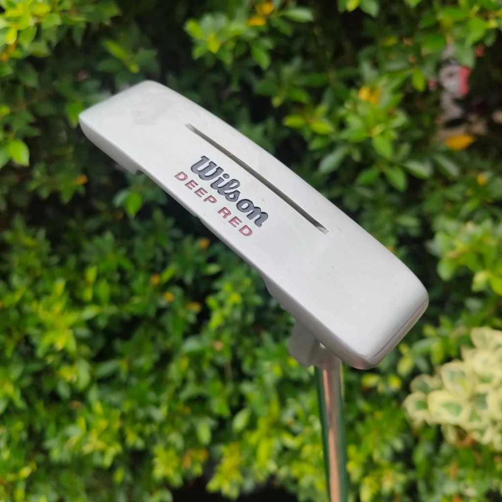 PUTTER WILSON DEEP RED ความยาว 34 นิ้ว ก้าน FATSHAF ก้านนี้ทำให้พัตเตอร์ลดการสั่นได้ดี ไม้กอล์ฟมือสอง ของแท้ BY NakaraLuxurious PUTTER WILSON DEEP RED ความยาว 34 นิ้ว ก้าน FATSHAF ก้านนี้ทำให้พัตเตอร์ลดการสั่นได้ดี ไม้กอล์ฟมือสอง ของแท้ BY NakaraLuxurious