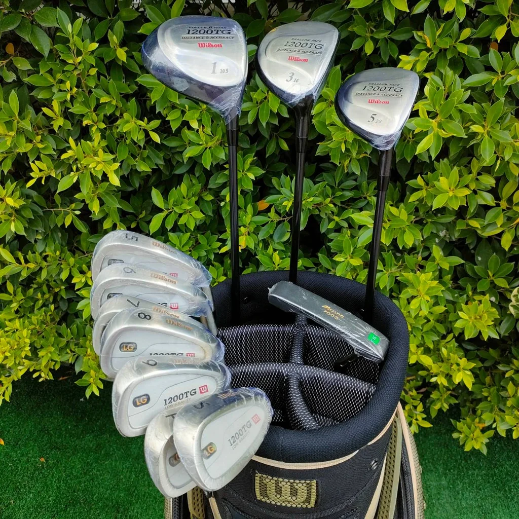 FULLSET WILSON 1200TG ของใหม่!!! คุณภาพสูง เน้นตีง่ายๆ ก้านเบาสบาย ตีได้ระยะดี ชุดเหล็กคมตีมันส์ ถุงกอล์ฟ ช่องใส่เยอะ เบาแข็งแรง!! มือหนึ่ง ของแท้ BY NakaraLuxurious