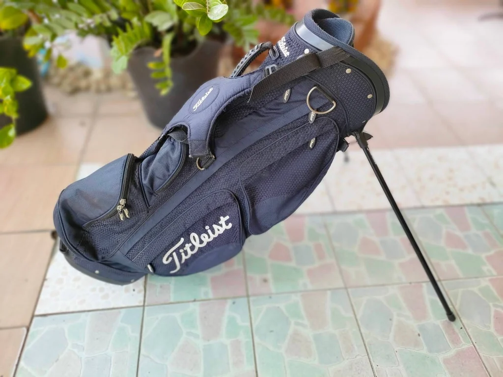 ถุงกอล์ฟ Titleist ของแท้ มือสอง ถุงกอล์ฟ Titleist ของแท้ มือสอง