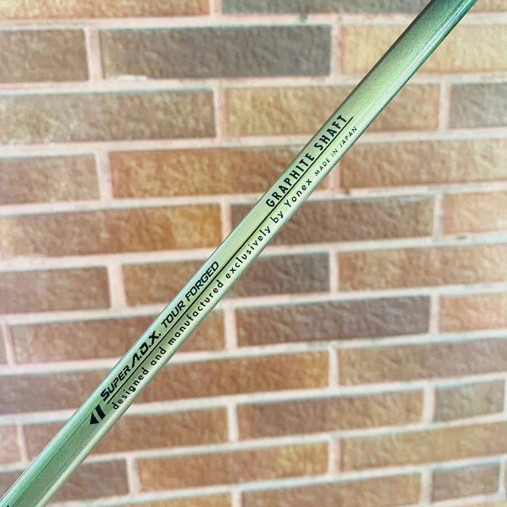 Putter Yonex Super A.D.X. Tour Forged** ความยาว 34 นิ้ว ฟีลลิ่งนุ่มนวลชวนฝัน ควบคุมน้ำหนักและทิศทางได้แม่นยำดั่งใจสั่ง! Putter Yonex Super A.D.X. Tour Forged** ความยาว 34 นิ้ว ฟีลลิ่งนุ่มนวลชวนฝัน ควบคุมน้ำหนักและทิศทางได้แม่นยำดั่งใจสั่ง!