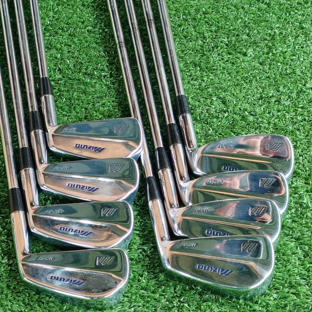 ชุดเหล็ก MIZUNO MP-37 มีเหล็ก 3-9 เเละ PW ก้าน DYNAMIC GOLD S300 วัสดุ GRAIN FLOW FORGED ในตำนาน ไม้กอล์ฟพรีเมี่ยมมือสอง ของแท้ By NakaraLuxurious ชุดเหล็ก MIZUNO MP-37 มีเหล็ก 3-9 เเละ PW ก้าน DYNAMIC GOLD S300 วัสดุ GRAIN FLOW FORGED ในตำนาน ไม้กอล์ฟพรีเมี่ยมมือสอง ของแท้ By NakaraLuxurious