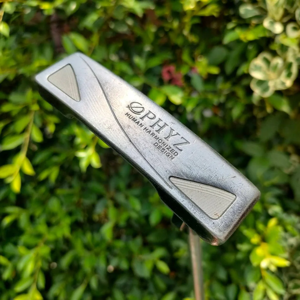 PUTTER TOURSTAGE PHYZ ความยาว 34 นิ้ว รุ่นพรีเมี่ยมญี่ปุ่น ของแบรนด์ TOURSTAGE ครับ หน้าสัมผัสดีมากๆ เกาะไลน์มากๆ ของใหม่แพงมาก แต่ตัวนี้ลอยเยอะ แต่พัตต์ได้ดีเหมือนเดิม ราคาสุดช๊อคไปเลย!!! PUTTER TOURSTAGE PHYZ ความยาว 34 นิ้ว รุ่นพรีเมี่ยมญี่ปุ่น ของแบรนด์ TOURSTAGE ครับ หน้าสัมผัสดีมากๆ เกาะไลน์มากๆ ของใหม่แพงมาก แต่ตัวนี้ลอยเยอะ แต่พัตต์ได้ดีเหมือนเดิม ราคาสุดช๊อคไปเลย!!!