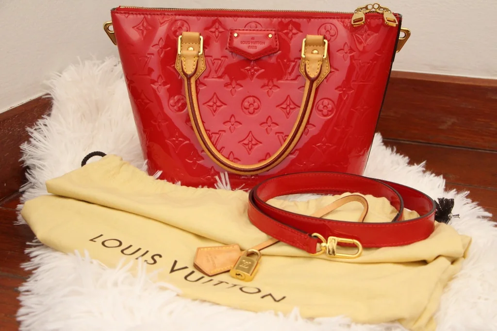 NAKARA LUXURIOUS USED!! สภาพนางฟ้า LOUIS VUITTON VERNI MONTEBLLO PM ปี14 ของแท้ 100% NAKARA LUXURIOUS USED!! สภาพนางฟ้า LOUIS VUITTON VERNI MONTEBLLO PM ปี14 ของแท้ 100%
