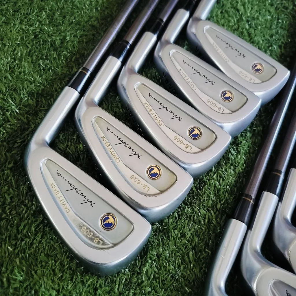 ชุดเหล็ก HONMA LB-606 CAVITYBACK ตีง่ายแบบสุดๆ และใบไม่เทอะทะ ชุดใหญ่ มีเหล็ก 3 4 5 6 7 8 9 10 11 เเละ SW วัสดุพรีเมี่ยม FORGED จาก JAPAN SAKATA ไม้กอล์ฟพรีเมี่ยมมือสอง ของแท้ By NakaraLuxurious ชุดเหล็ก HONMA LB-606 CAVITYBACK ตีง่ายแบบสุดๆ และใบไม่เทอะทะ ชุดใหญ่ มีเหล็ก 3 4 5 6 7 8 9 10 11 เเละ SW วัสดุพรีเมี่ยม FORGED จาก JAPAN SAKATA ไม้กอล์ฟพรีเมี่ยมมือสอง ของแท้ By NakaraLuxurious