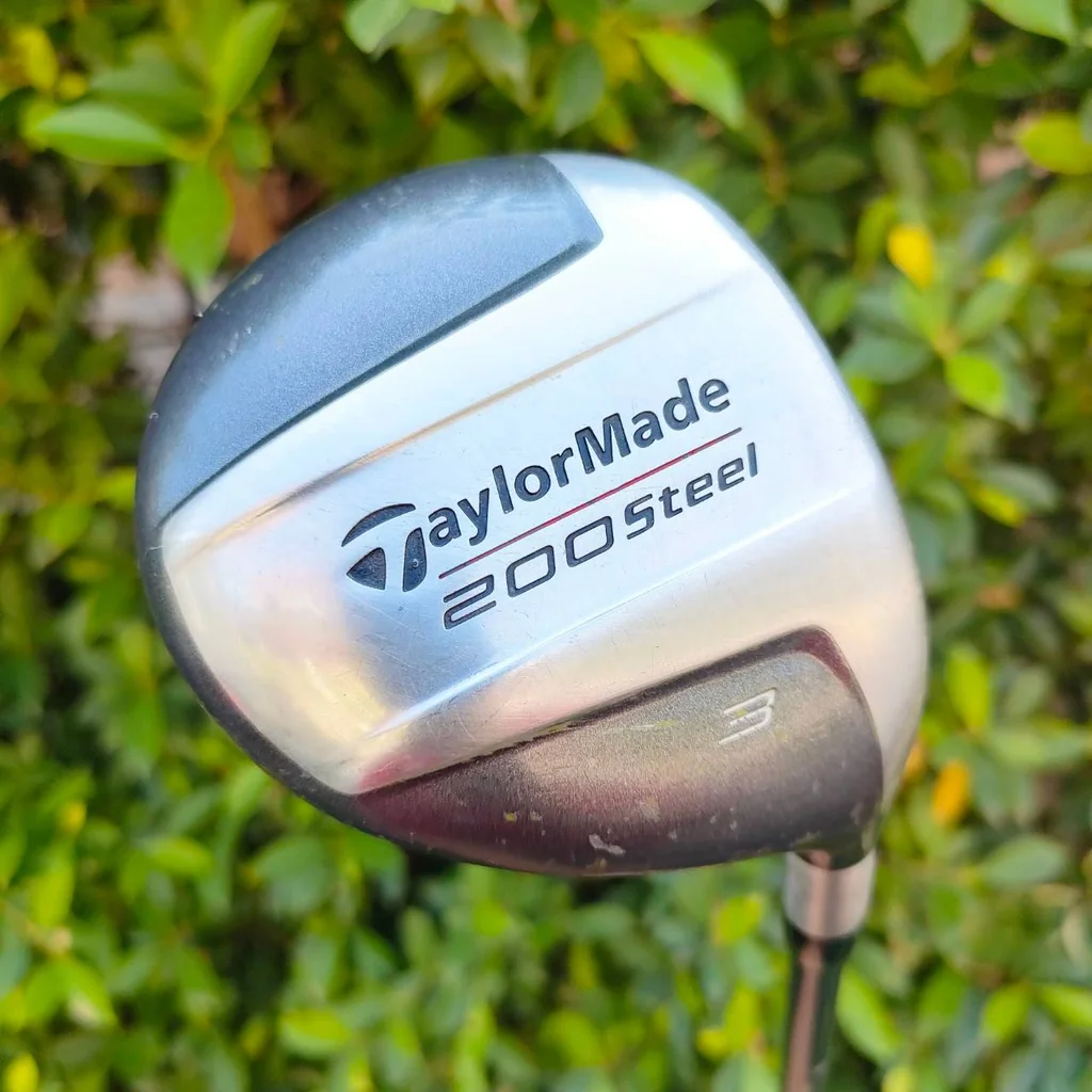 FW3 TAYLORMADE 200 STEEL ก้าน TAYLORMADE LITE FLEX R วัสดุ STEEL เป็นวัสดุที่เหมาะ กับ FW มาที่สุด ตีดีมากๆ ไม้กอล์ฟมือสอง ของแท้ BY NakaraLuxurious FW3 TAYLORMADE 200 STEEL ก้าน TAYLORMADE LITE FLEX R วัสดุ STEEL เป็นวัสดุที่เหมาะ กับ FW มาที่สุด ตีดีมากๆ ไม้กอล์ฟมือสอง ของแท้ BY NakaraLuxurious