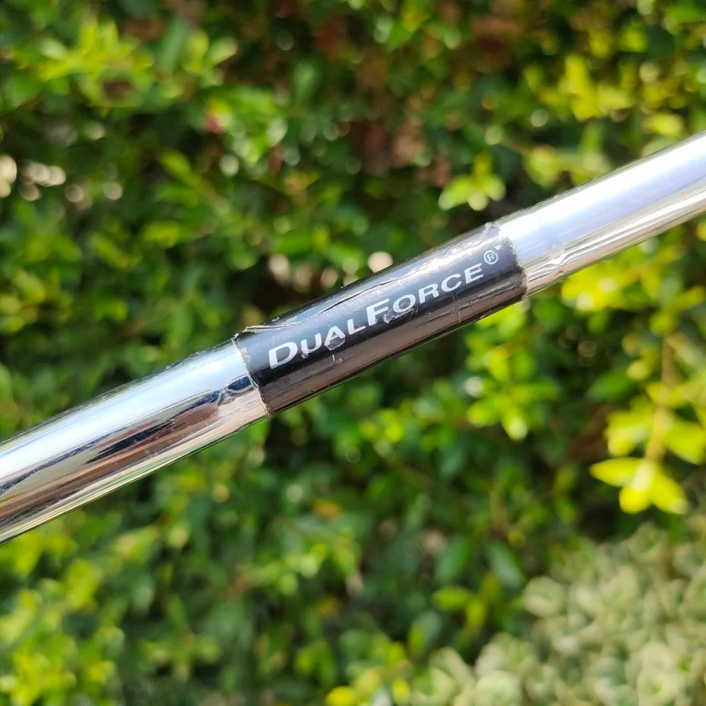 PUTTER ODYSSEY DUAL FORCE TM 330 ความยาว 35 นิ้ว รุ่นหน้าดำมาอีกแล้ว ก้าน ODYSSEY DUAL FORCE รุ่นนี้ที่เป็นรุ่นยอดนิยมมากๆ เพราะ หน้าไม้รุ่นนี้ ทั้งนุ่มและหนึบมาก เกาะไลน์มาก PUTTER ODYSSEY DUAL FORCE TM 330 ความยาว 35 นิ้ว รุ่นหน้าดำมาอีกแล้ว ก้าน ODYSSEY DUAL FORCE รุ่นนี้ที่เป็นรุ่นยอดนิยมมากๆ เพราะ หน้าไม้รุ่นนี้ ทั้งนุ่มและหนึบมาก เกาะไลน์มาก
