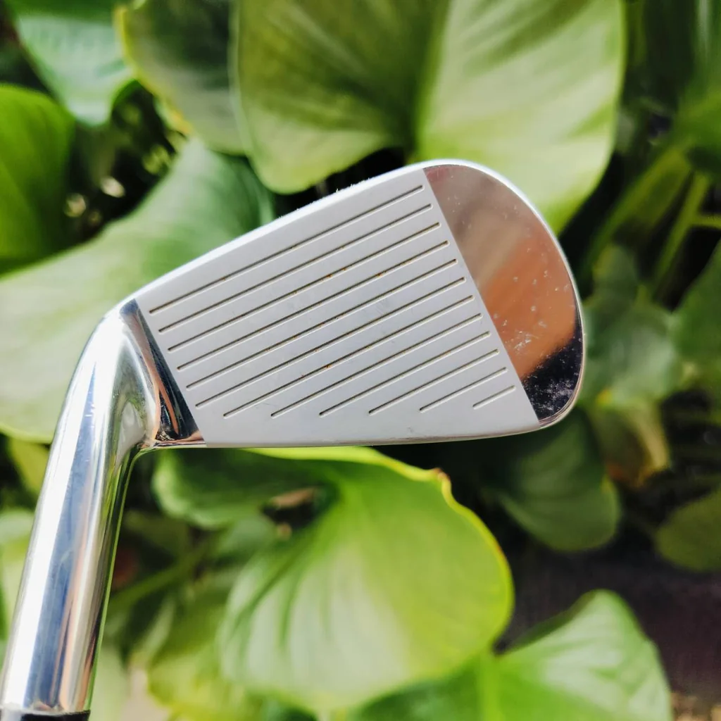 เหล็ก 4 MIZUNO MP58 วัสดุ GRAIN FLOW FORGED นุ่มพิเศษ และรุ่นนี้ด้านหลังเป็น DUAL MUSCLE Ti เป็นไทเทเนี่ยม ไม้กอล์ฟพรีเมี่ยมมือสอง ของแท้ By NakaraLuxurious เหล็ก 4 MIZUNO MP58 วัสดุ GRAIN FLOW FORGED นุ่มพิเศษ และรุ่นนี้ด้านหลังเป็น DUAL MUSCLE Ti เป็นไทเทเนี่ยม ไม้กอล์ฟพรีเมี่ยมมือสอง ของแท้ By NakaraLuxurious