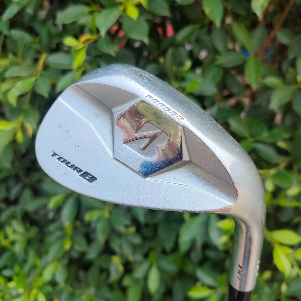 WEDGE BRIDGESTONE TOURB FORGED องศา 56 BOUNCE 14 หน้าสัมผัสเลเซอร์ WEDGE BRIDGESTONE TOURB FORGED องศา 56 BOUNCE 14 หน้าสัมผัสเลเซอร์